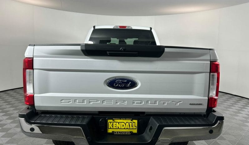 Used 2018 Ford Super Duty F-350 SRW XLT Crew Cab Pickup – 1FT8W3B68JEB76657 full