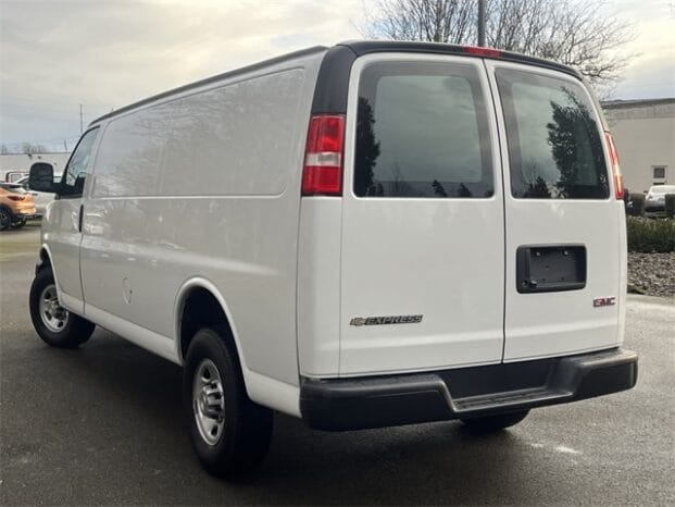 Used 2022 Chevrolet Express 2500 Work Van 3D Extended Cargo Van – 1GCWGBFP7N1168211 full