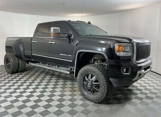 Used 2016 GMC Sierra 3500HD Denali 4D Crew Cab – 1GT42YE80GF109400 full