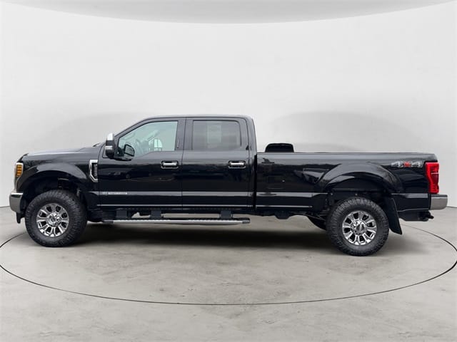 Used 2019 Ford F-350SD XLT 4D Crew Cab – 1FT8W3BT1KEE13545