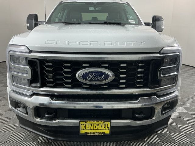 Used 2025 Ford F-450SD Lariat 4D Crew Cab – 1FT8W4DT9SEC53157