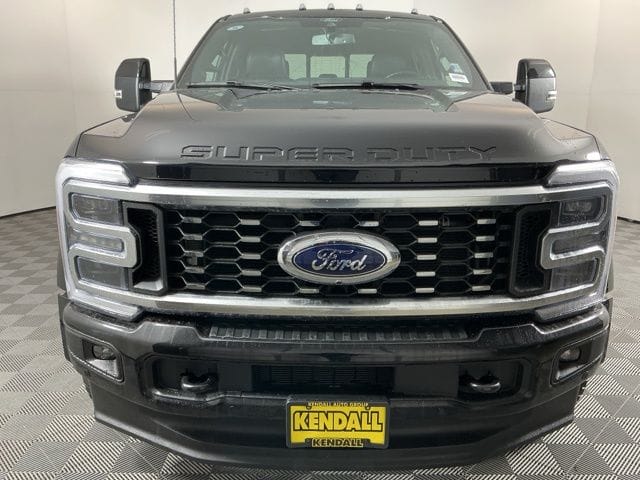 Used 2025 Ford F-450SD Platinum 4D Crew Cab – 1FT8W4DM5SEC55822
