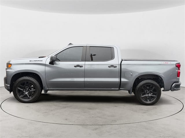 Used 2022 Chevrolet Silverado 1500 LTD Custom 4D Crew Cab – 1GCPYBEK0NZ184579