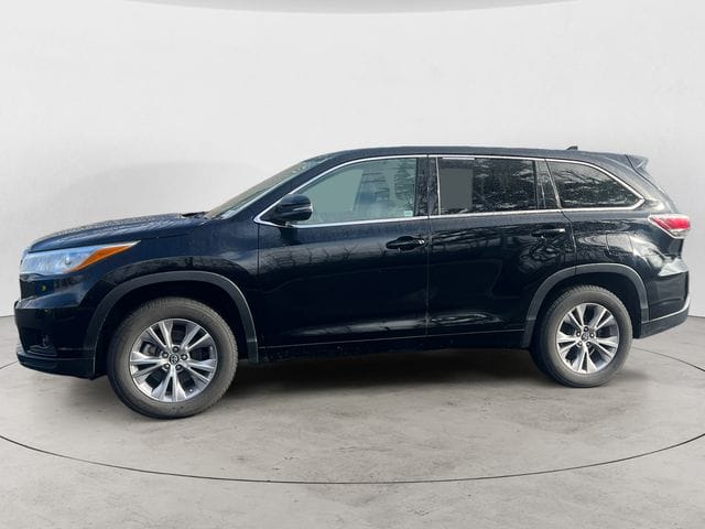 Used 2016 Toyota Highlander LE Plus V6 4D Sport Utility – 5TDZKRFH8GS176093