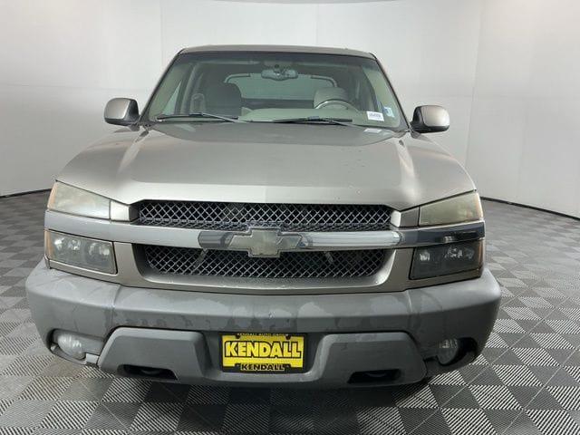 Used 2002 Chevrolet Avalanche 1500 Base 4D Crew Cab – 3GNEC13T32G141840