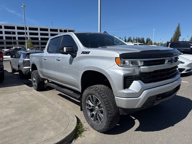 Used 2022 Chevrolet Silverado 1500 RST 4D Crew Cab – 1GCUDEET7NZ571896