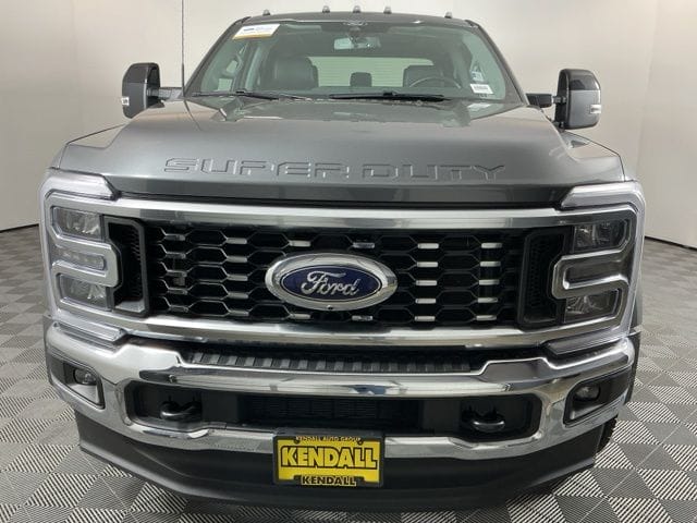 Used 2025 Ford F-450SD Lariat 4D Crew Cab – 1FT8W4DT8SEC52615