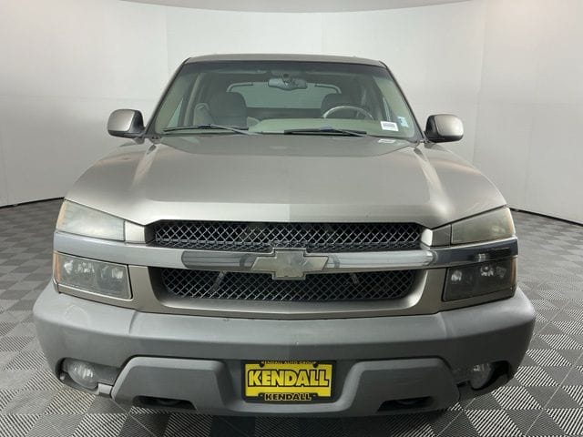 Used 2002 Chevrolet Avalanche 1500 Base 4D Crew Cab – 3GNEC13T32G141840