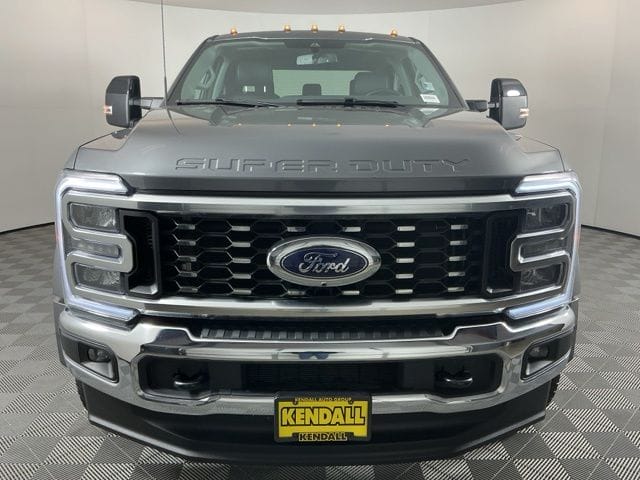 Used 2025 Ford F-450SD Lariat 4D Crew Cab – 1FT8W4DT9SEC52283