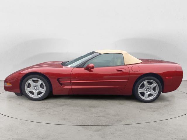 Used 1999 Chevrolet Corvette Base 2D Convertible – 1G1YY32G1X5111198