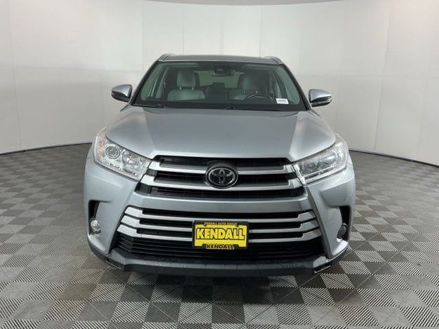 Used 2017 Toyota Highlander XLE 4D Sport Utility – 5TDJZRFH3HS397269