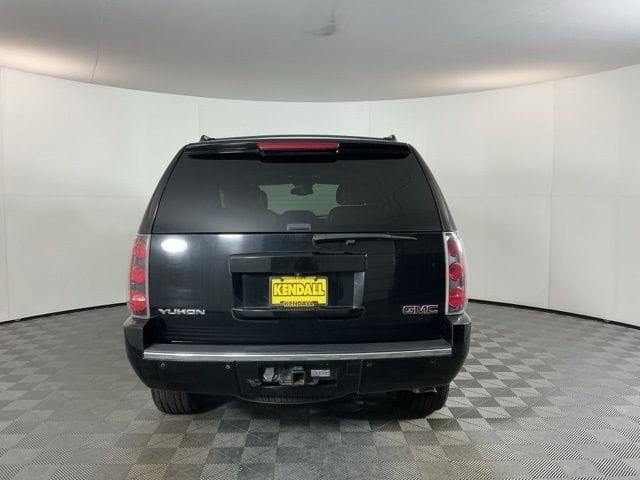 Used 2007 GMC Yukon Denali 4D Sport Utility – 1GKFK63867J390359
